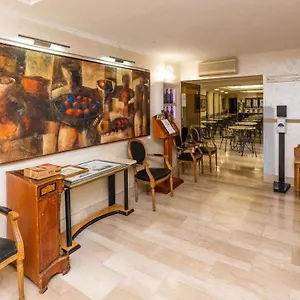 3* Отель Center 2