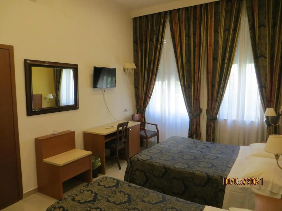 Hotel Silva روما